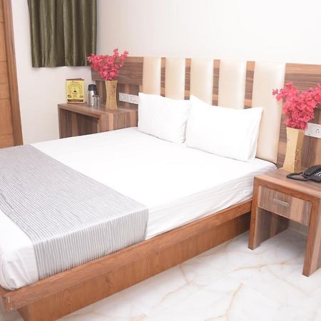 Hotel Golden Oasis - A Well Hygiene Property Paharganj Bagian luar foto