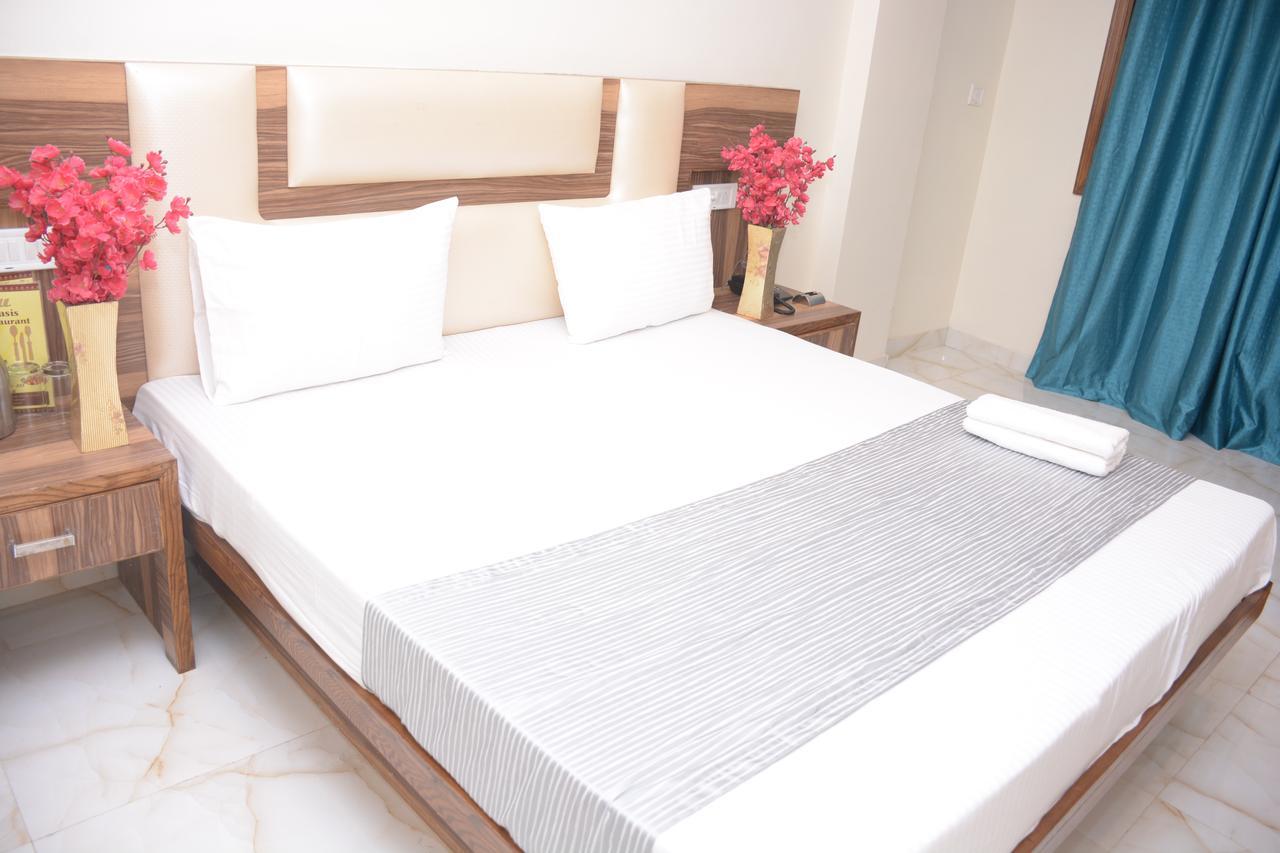 Hotel Golden Oasis - A Well Hygiene Property Paharganj Bagian luar foto