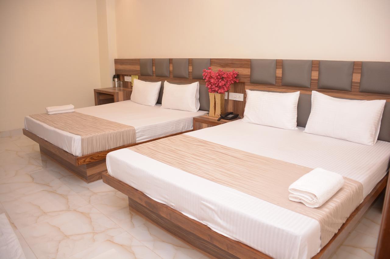 Hotel Golden Oasis - A Well Hygiene Property Paharganj Bagian luar foto
