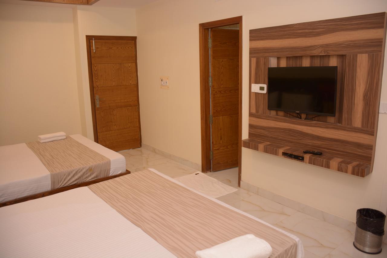 Hotel Golden Oasis - A Well Hygiene Property Paharganj Bagian luar foto