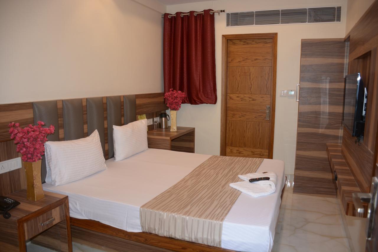 Hotel Golden Oasis - A Well Hygiene Property Paharganj Bagian luar foto