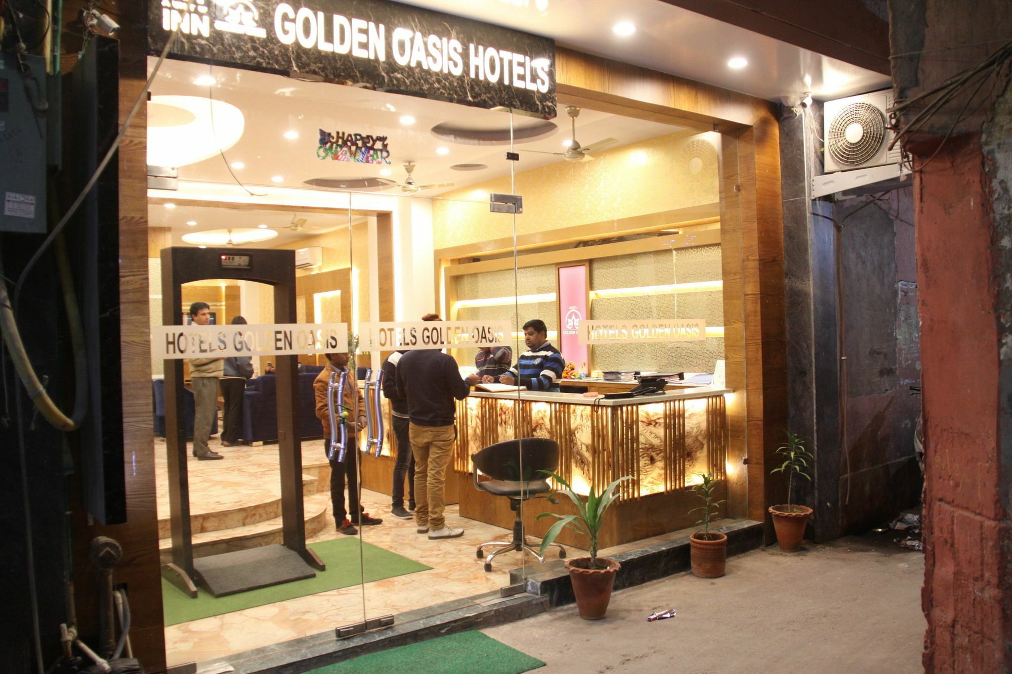 Hotel Golden Oasis - A Well Hygiene Property Paharganj Bagian luar foto